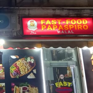 Tabelë plex me ndriçim