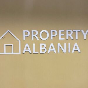 Logo dhe gërma me forex