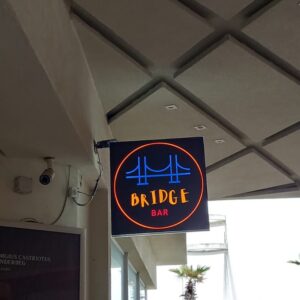 Tabelë flamur plex me ndriçim+adeziv